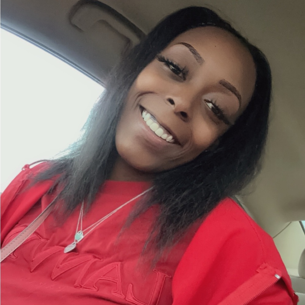 Meet your Posher, Briana